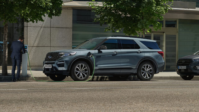 Ford EXPLORER