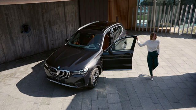 Uusi BMW X3 heti ajoon.