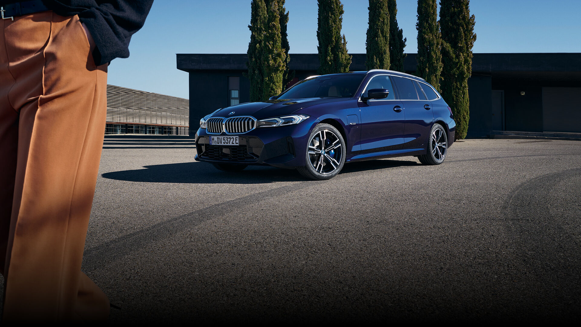 Nelivedolla talveen. BMW 3-sarjan ladattavat hybridit heti ajoon.