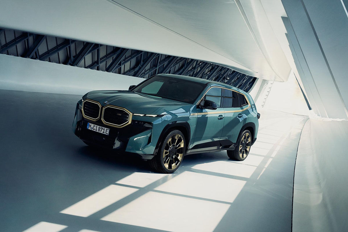 Uusi BMW XM. Ensimmäinen sähköistetty M.