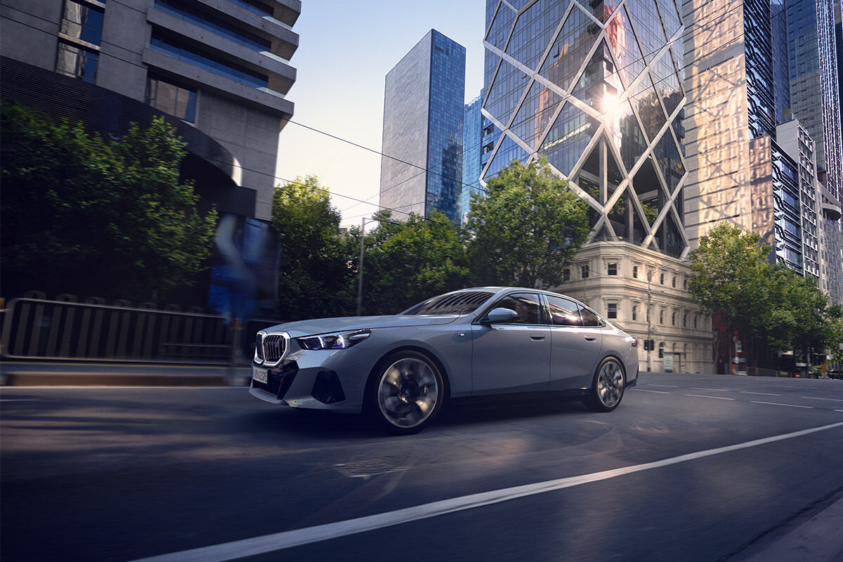 Ensimmäinen BMW i5. Nyt ennakkomyynnissä.