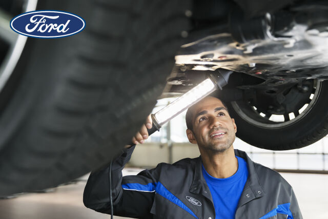 Ford merkkihuolto yli 5-vuotiaille autoille.