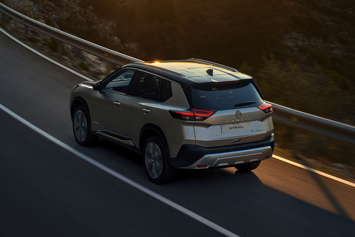 Täysin uuden Nissan X-Trailin ostajalle talvirengaspaketti kevytmetallivanteilla 490 €