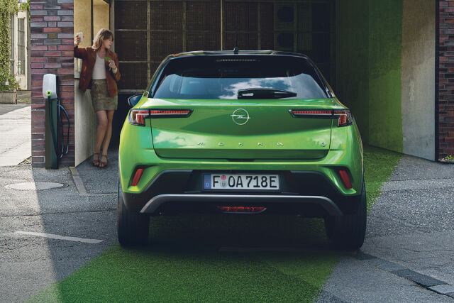 Uusi täyssähköinen Opel Mokka-e