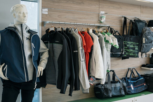 Tutustu ŠKODA Collection -oheistuotteisiin