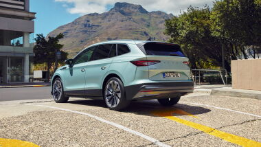 Škoda Enyaq uusi hinta. Etusi jopa 3.350 €. Autoja nopeaan toimitukseen.